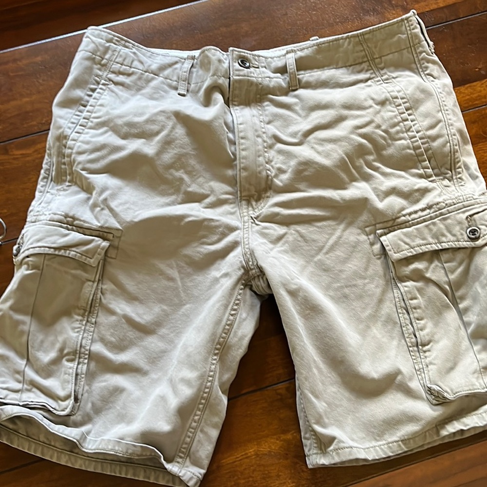 Levi cargo shorts mens size 36